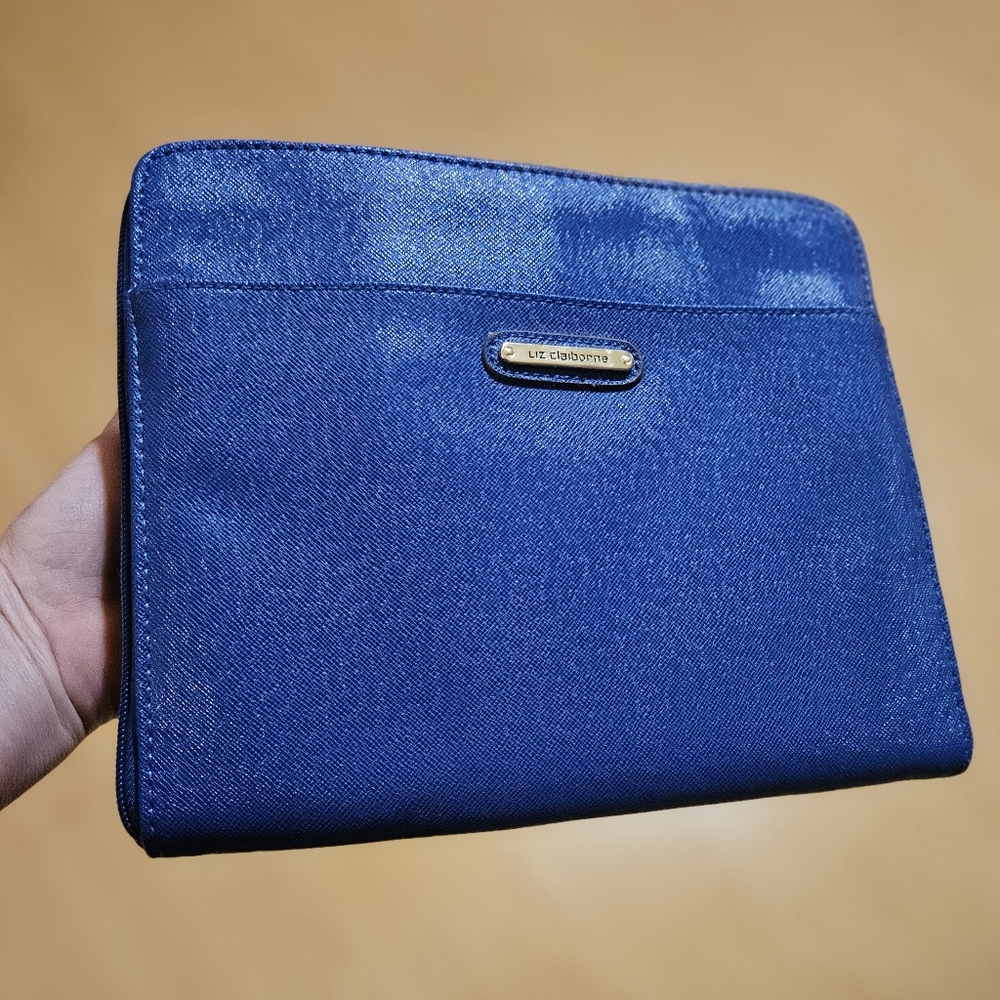 Liz Claiborne Blue 8x10 Tablet Sleeve